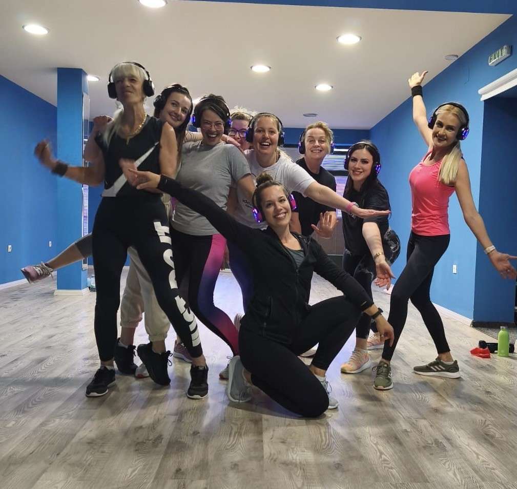 BFF Traditionelle dalmatinische SpielE 25